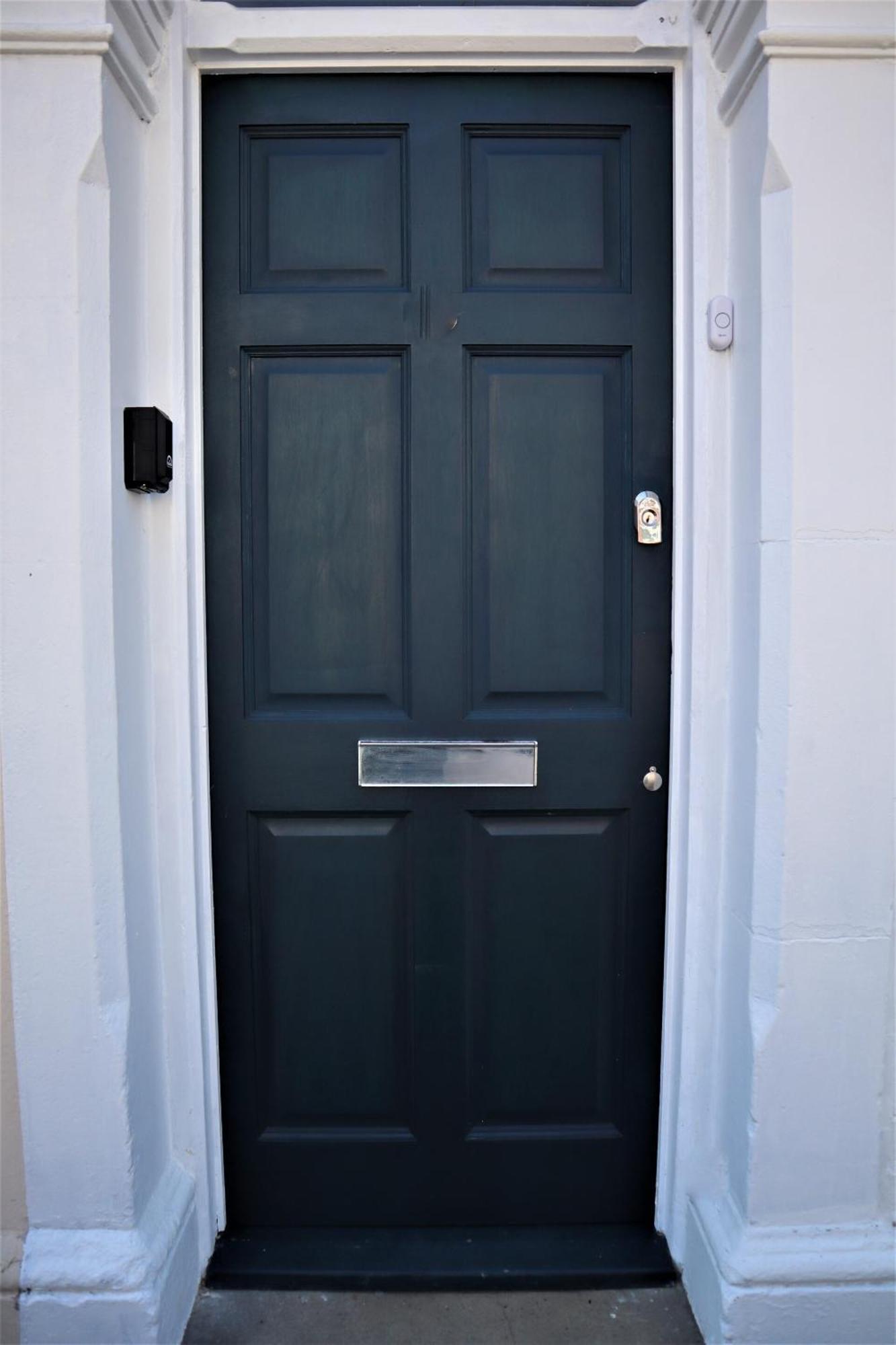 Victoria 4 Bedroom Serviced House Short Lets - Near Northampton Gen Hosp & Town Centre Exterior photo