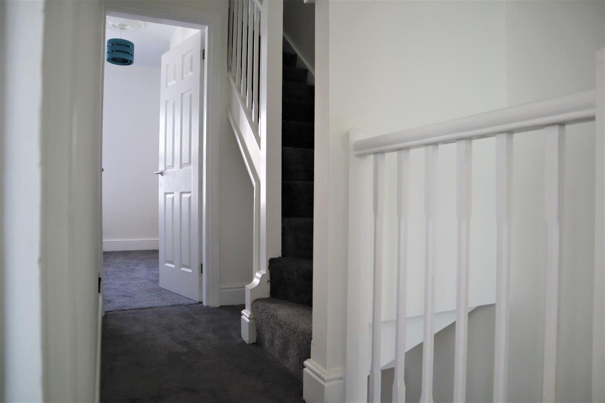 Victoria 4 Bedroom Serviced House Short Lets - Near Northampton Gen Hosp & Town Centre Exterior photo